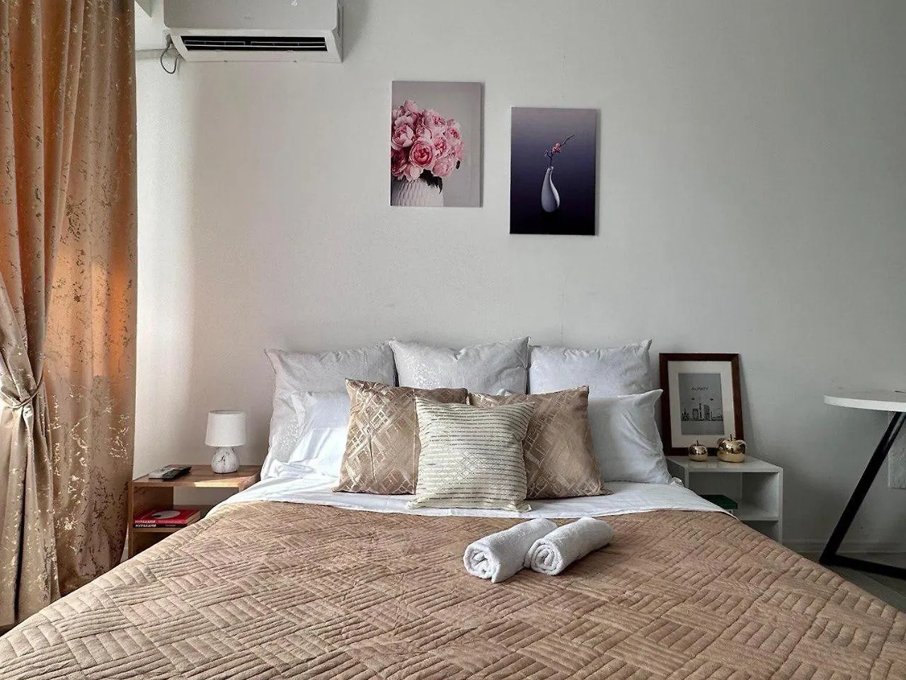 Apartmán На Сайране Almaty