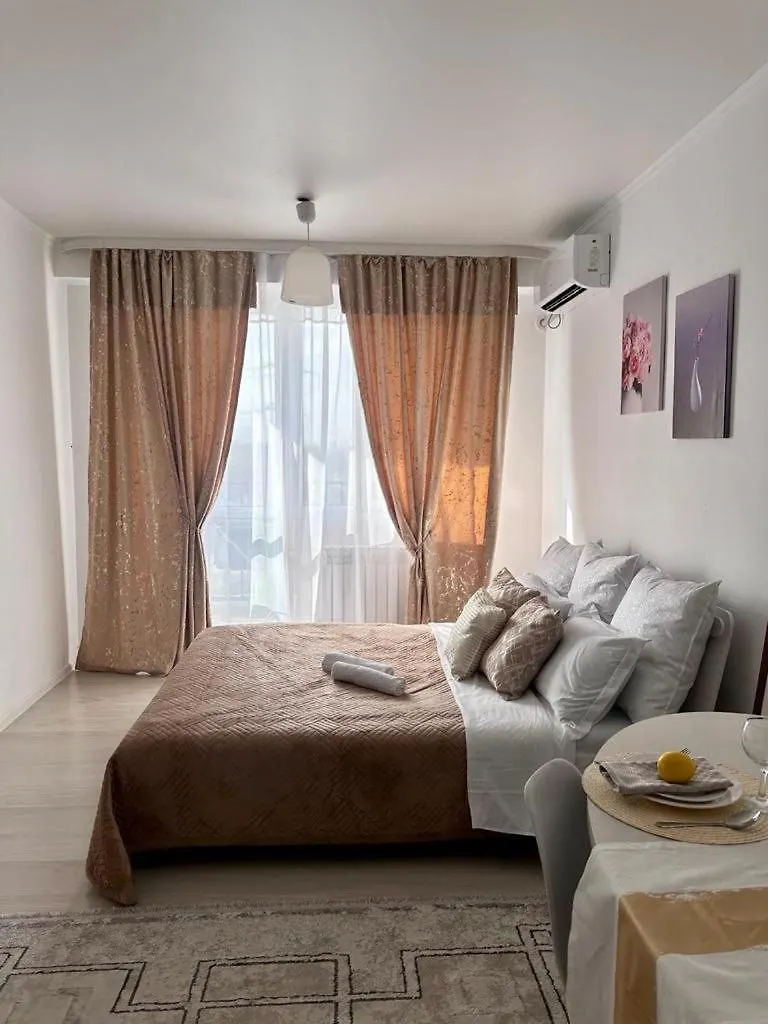 На Сайране Apartment Almaty